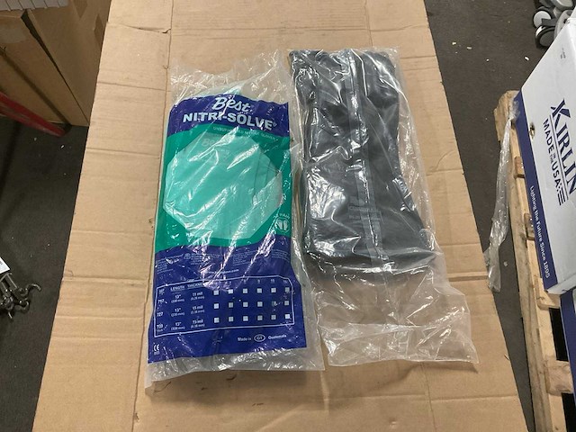 Verschillende werkhandschoenen (4x) - afbeelding 2 van  4