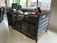 Verschillende zink; rvs en stalen decoratie materialen - afbeelding 1 van  9