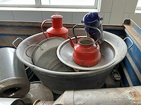 Verschillende zink; rvs en stalen decoratie materialen - afbeelding 7 van  9