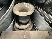 Verschillende zink; rvs en stalen decoratie materialen - afbeelding 5 van  7