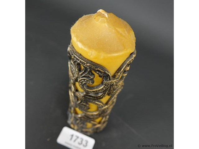 Versierde kaars - afbeelding 3 van  5