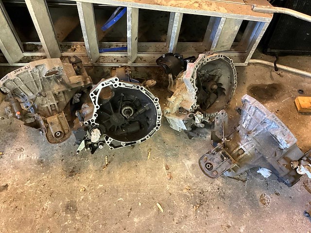 Versnellingsbak voor rover 1.8 k-series (18k4f) 16v (4x) - afbeelding 1 van  9