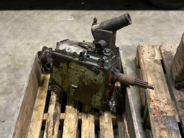 Versnellingsbak - afbeelding 1 van  3