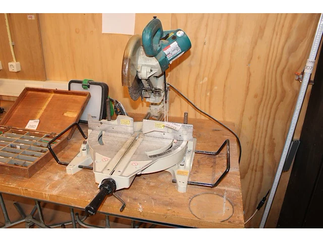 Verstek/afkortzaag makita ls1013. - afbeelding 1 van  3