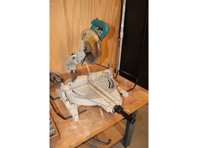 Verstek/afkortzaag makita ls1013. - afbeelding 2 van  3