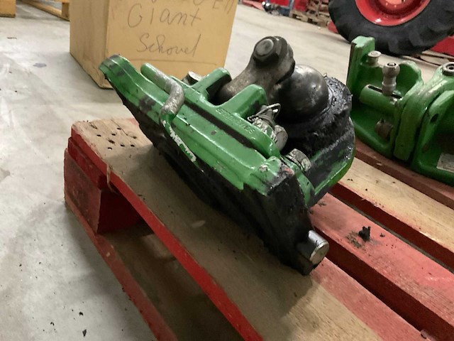 Verstelbare john deere k80 trekhaak - afbeelding 3 van  4