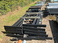 Verstelbare staander gecoat (18x) - afbeelding 1 van  4