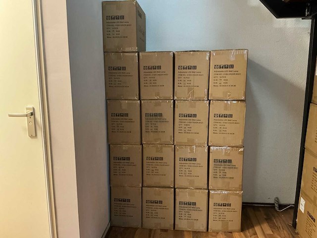 Verstelbare up down wandlampen (306x) - afbeelding 1 van  9