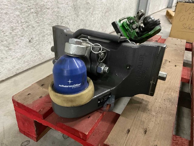 Verstelbare valtra k80 trekhaak - afbeelding 1 van  4