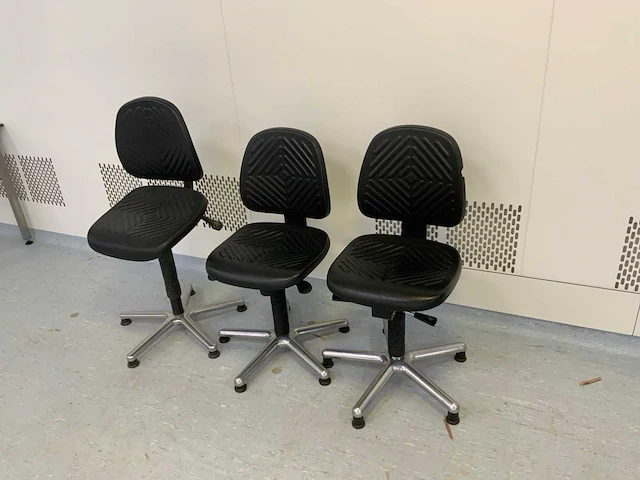 Verstelbare werk-/werkplaatsstoelen (3x) - afbeelding 2 van  4