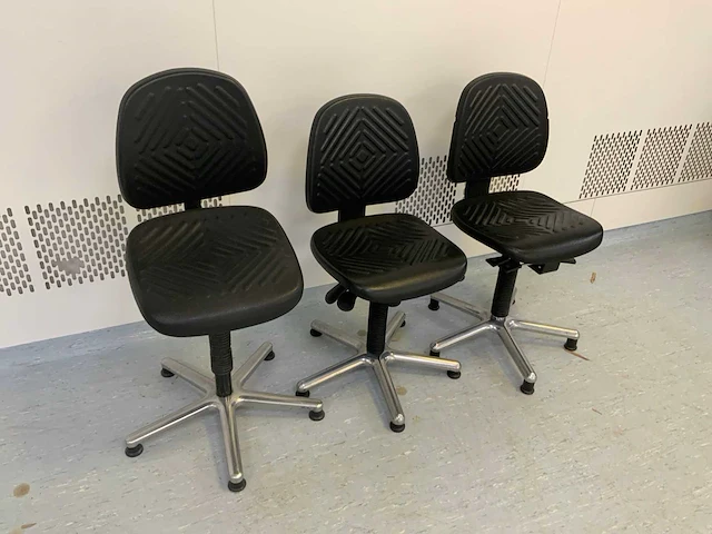 Verstelbare werk-/werkplaatsstoelen (3x) - afbeelding 3 van  4