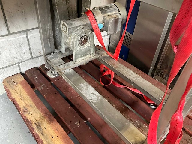 Verstooier met egaliseerwals - afbeelding 10 van  12