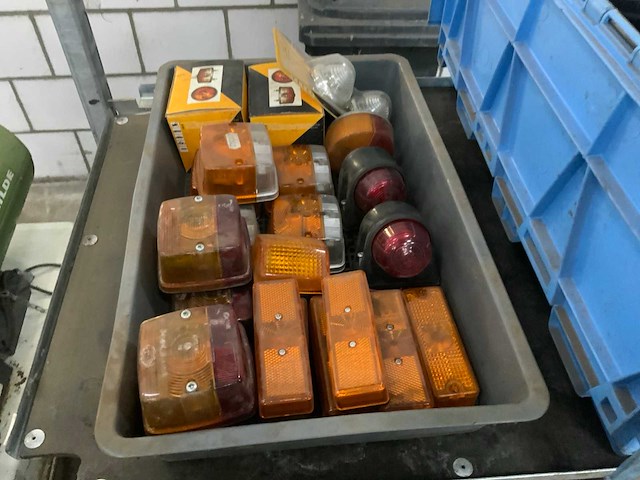 Verstralers en diverse verlichting - afbeelding 2 van  2