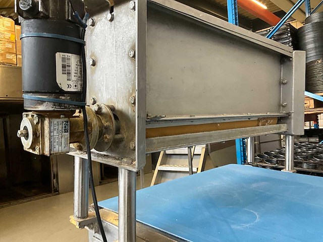 Verstrooier met egaliseerwals - afbeelding 3 van  8