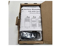 Vertex standard 32-channel two-way handheld - vx-451 vhf - afbeelding 2 van  3