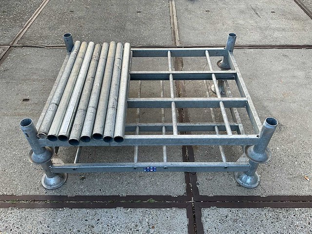 Vertical storage racks (2x) - afbeelding 1 van  4