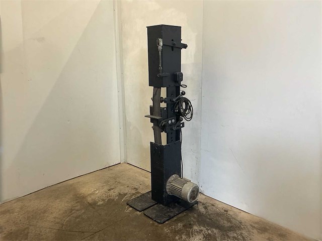 Verticale bandschuurmachine - afbeelding 1 van  8