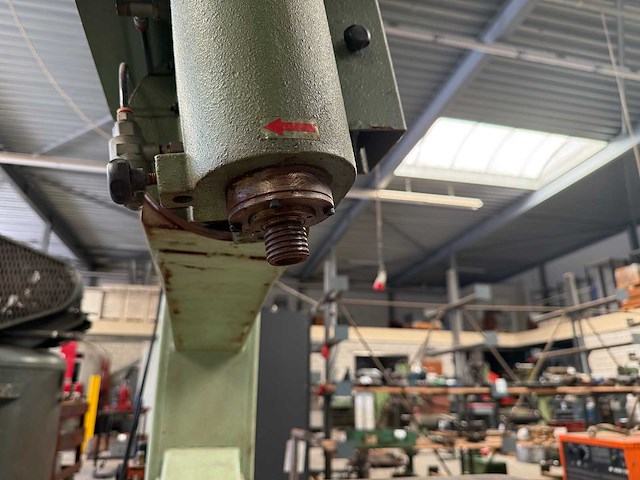 Verticale freesmachine - afbeelding 4 van  5
