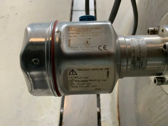 Verticale geïsoleerde opslagtank 25000 liter - afbeelding 6 van  8