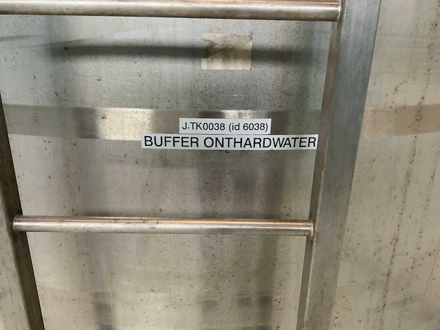 Verticale geïsoleerde opslagtank 25000 liter - afbeelding 7 van  8