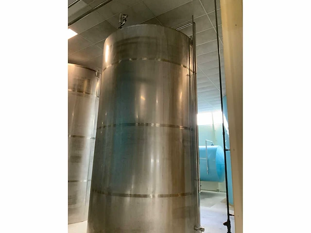 Verticale geïsoleerde opslagtank 25000 liter - afbeelding 3 van  6