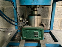 Verticale lasmanipulator met grote 4-kauw boorkop - afbeelding 3 van  6