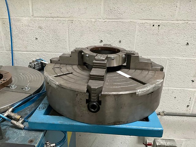 Verticale lasmanipulator met grote 4-kauw boorkop - afbeelding 5 van  6