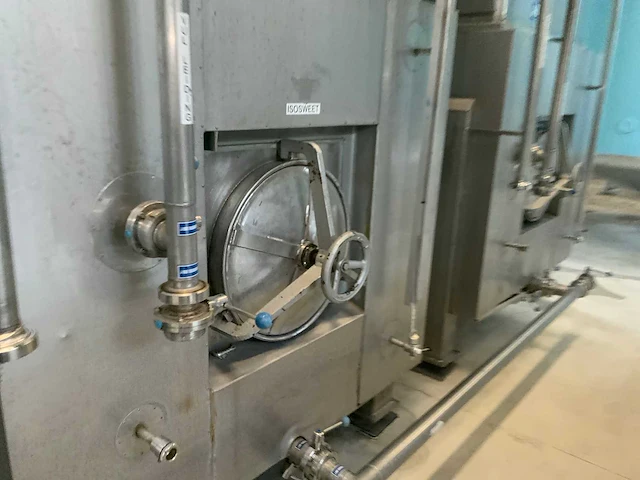 Verticale opslagtank 10000 liter (3x) - afbeelding 4 van  6