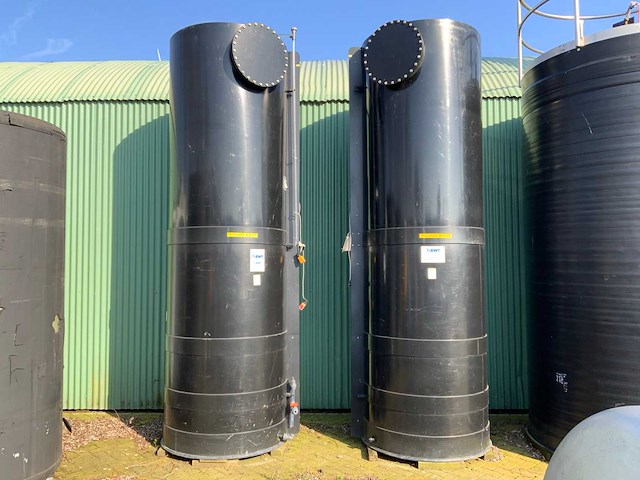 Verticale opslagtank (2x) - afbeelding 1 van  3