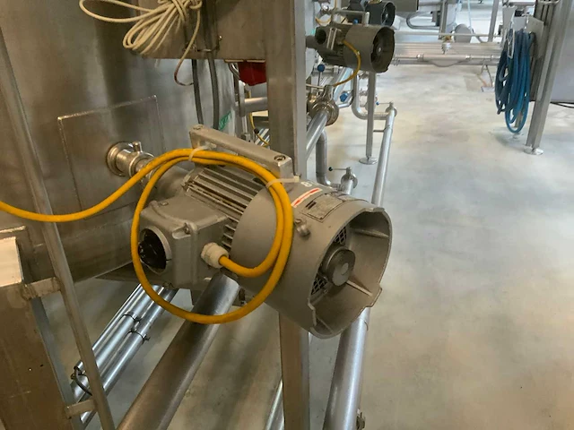 Verticale opslagtank 3000liter - afbeelding 9 van  10