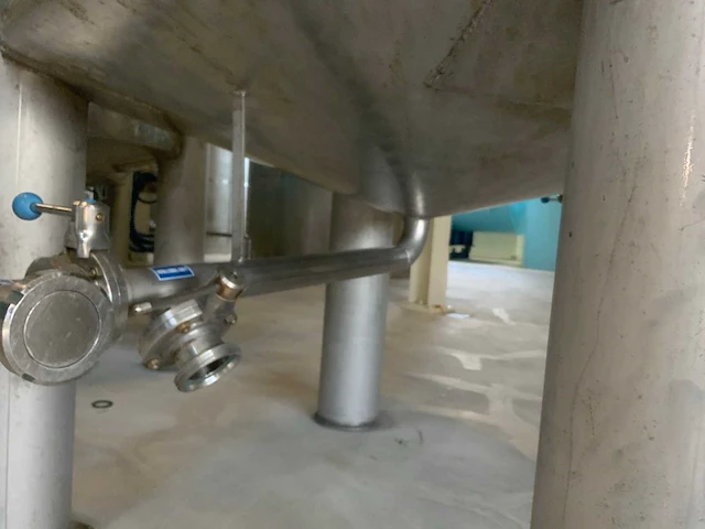 Verticale opslagtank 6000 liter - afbeelding 3 van  5
