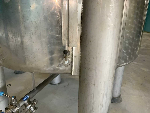 Verticale opslagtank 6000 liter - afbeelding 3 van  5