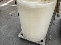 Verticale opslagtank met pomp - afbeelding 8 van  8