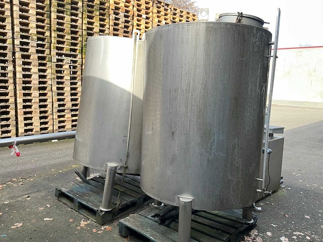 Verticale roestvaststalen opslagtank 1728liter (2x) - afbeelding 10 van  14