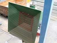 Verticale transporteur mrol t401/3 met basistrechter en opvoerwokkel. hoogte ca. 5 meter. diameter opvoerka... - afbeelding 3 van  6