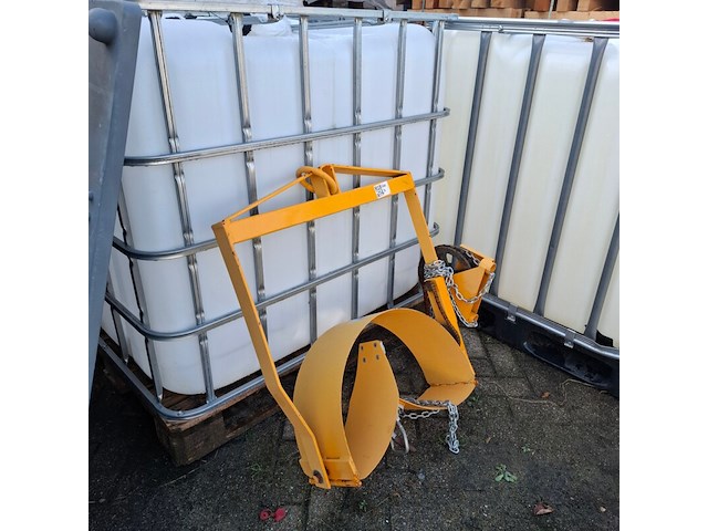 Verticale vaten lifter manutan, lg800, bouwjaar 2014 - afbeelding 2 van  6