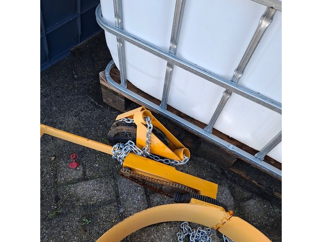 Verticale vaten lifter manutan, lg800, bouwjaar 2014 - afbeelding 6 van  6
