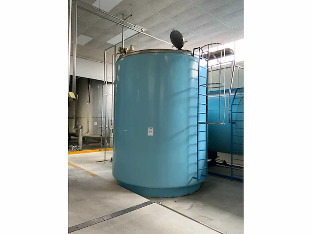 Verticale vergistingstank 25000 liter - afbeelding 4 van  11