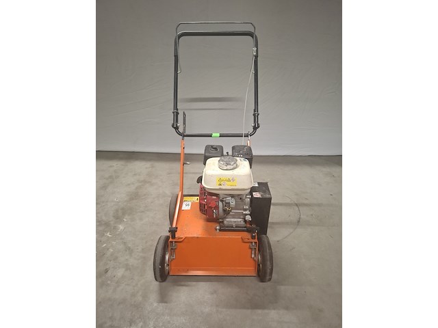 Verticuteermachine - 400mm - benzine eliet, e 401 petrol, bouwjaar 2018 - afbeelding 2 van  7