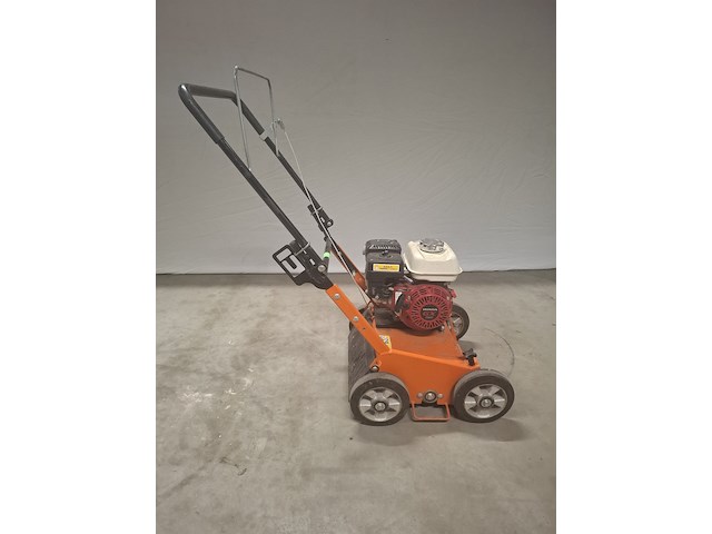 Verticuteermachine - 400mm - benzine eliet, e 401 petrol, bouwjaar 2018 - afbeelding 3 van  7