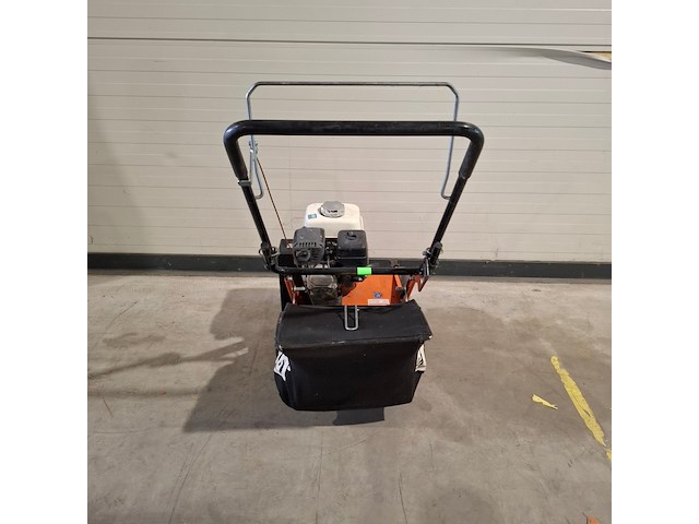 Verticuteermachine 40cm benzine, eliet, e 401 petrol, 2016 - afbeelding 2 van  6