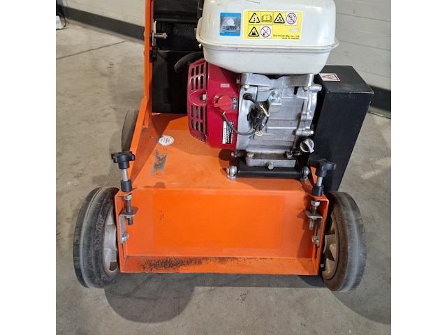 Verticuteermachine 40cm benzine eliet, e 401 petrol, bouwjaar 2015 - afbeelding 5 van  6