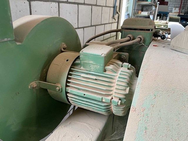 Vertongen langbandschuurmachine - afbeelding 10 van  14