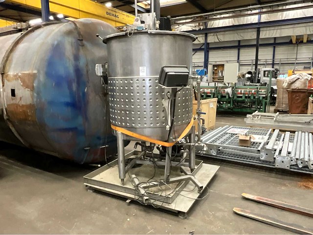 Verwarmde horizontale mengtank - afbeelding 2 van  9