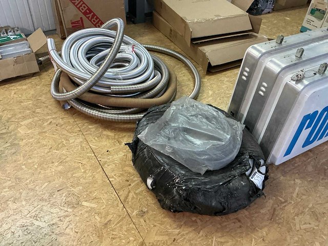 Verwarming en rookgasafvoer slang - afbeelding 1 van  5