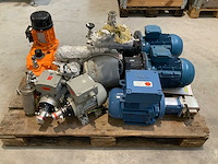 Verzamelen - vloeistofpompen en elektromotoren (6x) - afbeelding 1 van  8