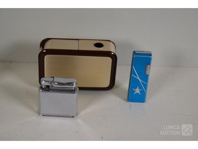 Verzameling aanstekers - afbeelding 4 van  5