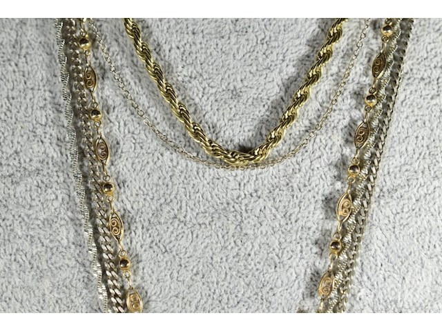 Verzameling bijouterie - afbeelding 5 van  6