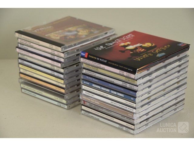 Verzameling cd's - afbeelding 1 van  4