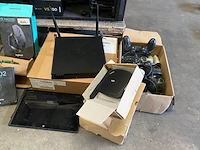 Verzameling computeronderdelen - afbeelding 8 van  15
